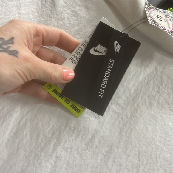 NIKE | Sustainable white perforated lightweight jacket/windbreaker RARE - Picture 6 of 10